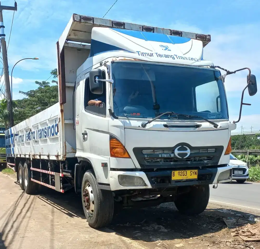 Dijual Hino FL235JW Bax tryway