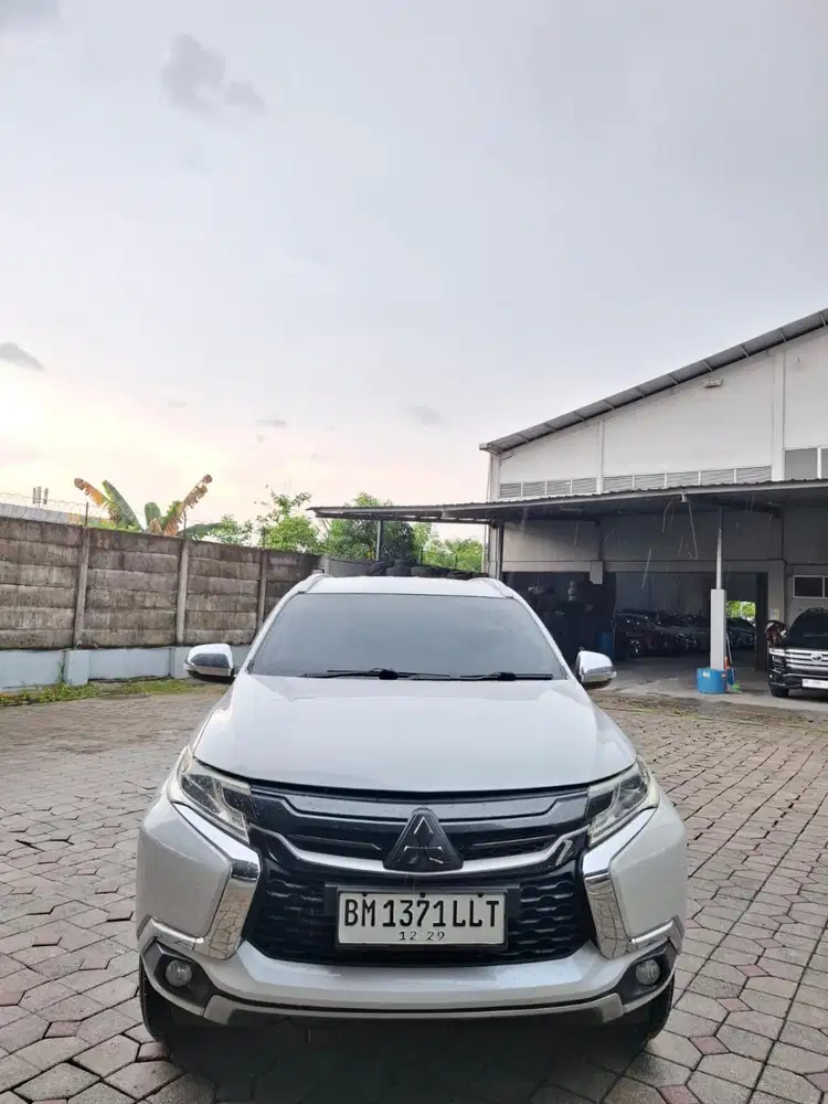 Pajero exceed 2018 matic. Km 98rb antik