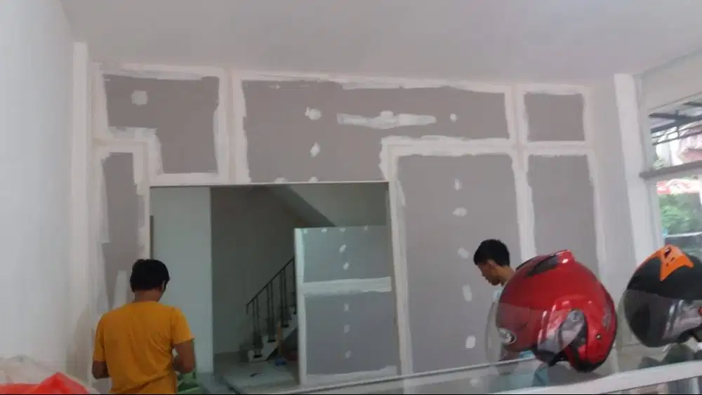 Plafon - Partisi Gypsum + Alumunium + Kaca + Cat PVC  + PVC ACP WPC