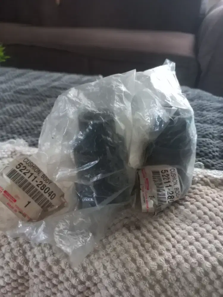 Cross member depan alphard sepasang