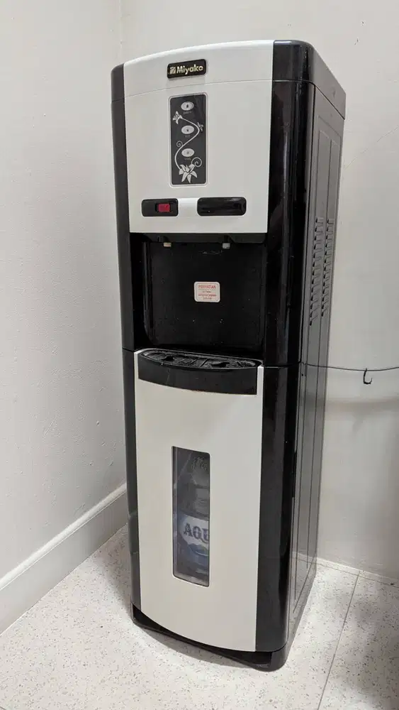 Dispenser Galon Bawah Miyako WDP-300