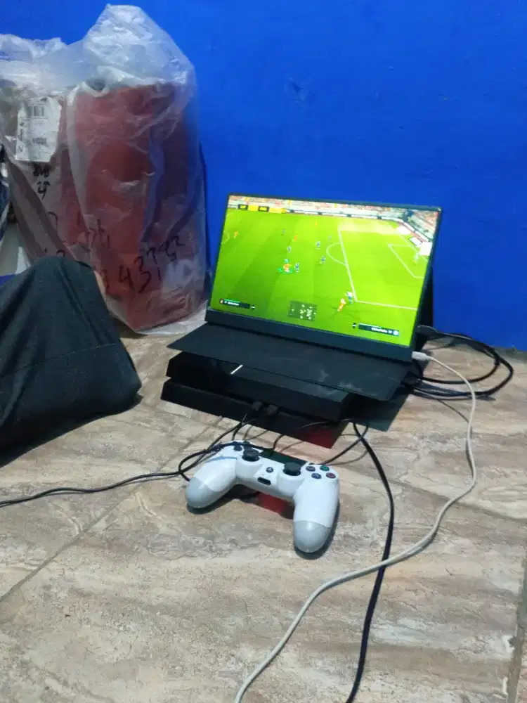 PS 4 DAN MONITOR PORTEBEL