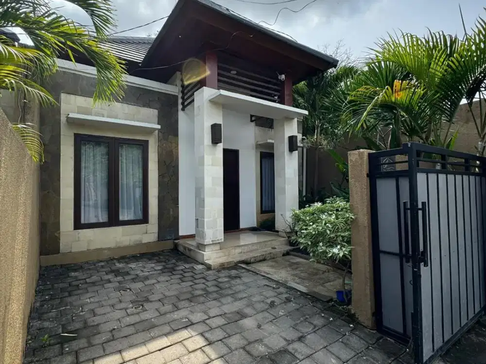 Di Jual Rumah Semi Villa 2 Gate sistem Di Taman Giri Asri