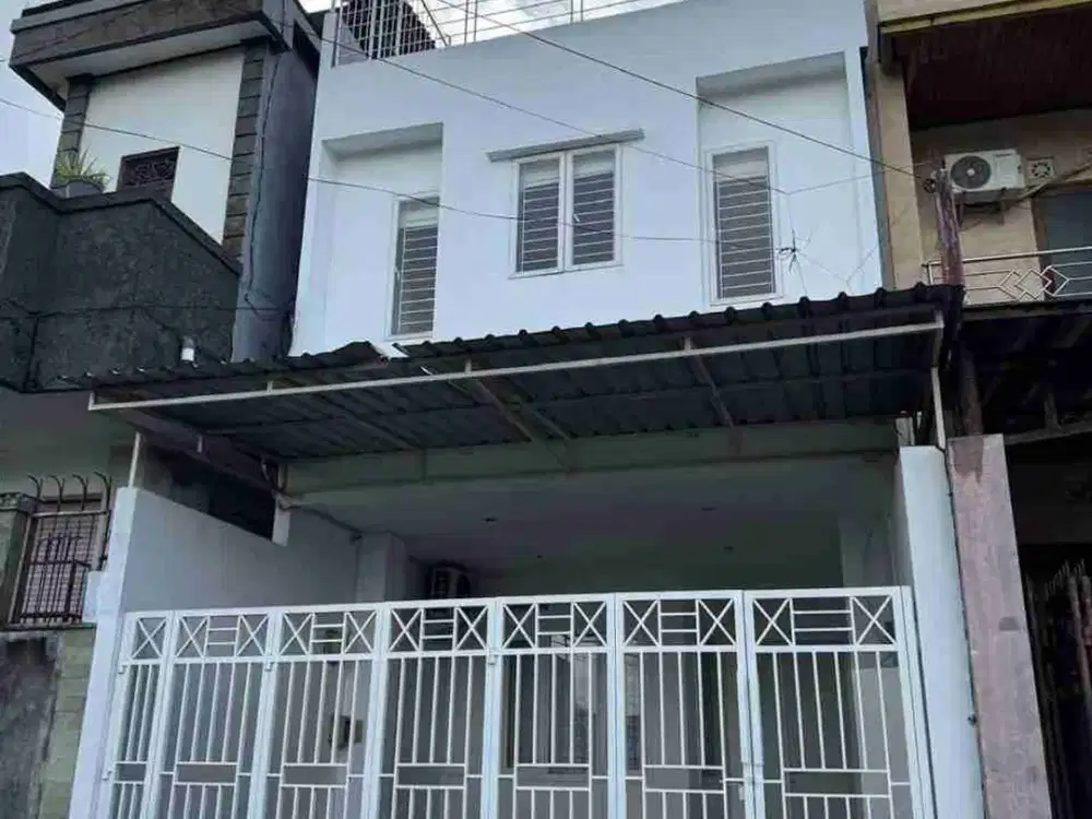 rumah tingkat 3 di Dewi Sri Kuta (CN)
