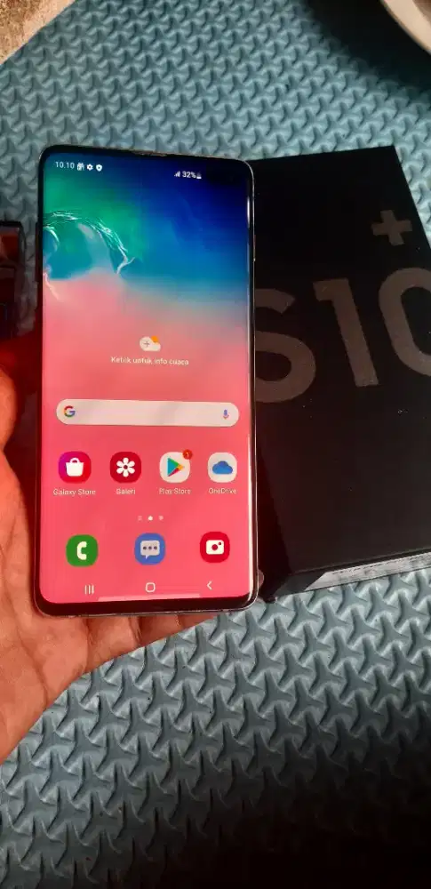 SAMSUNG galaxy S10+