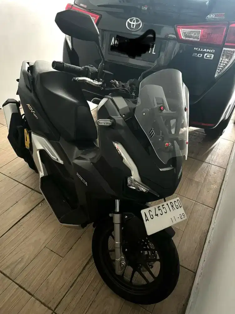 Honda ADV 160 ABS 2024 - Pajak Panjang & Tangan Pertama