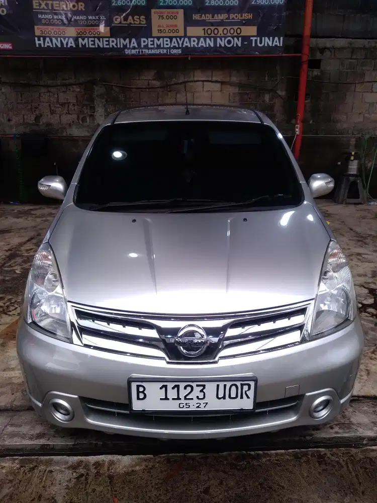 Nissan Grand livina 2012 Bensin