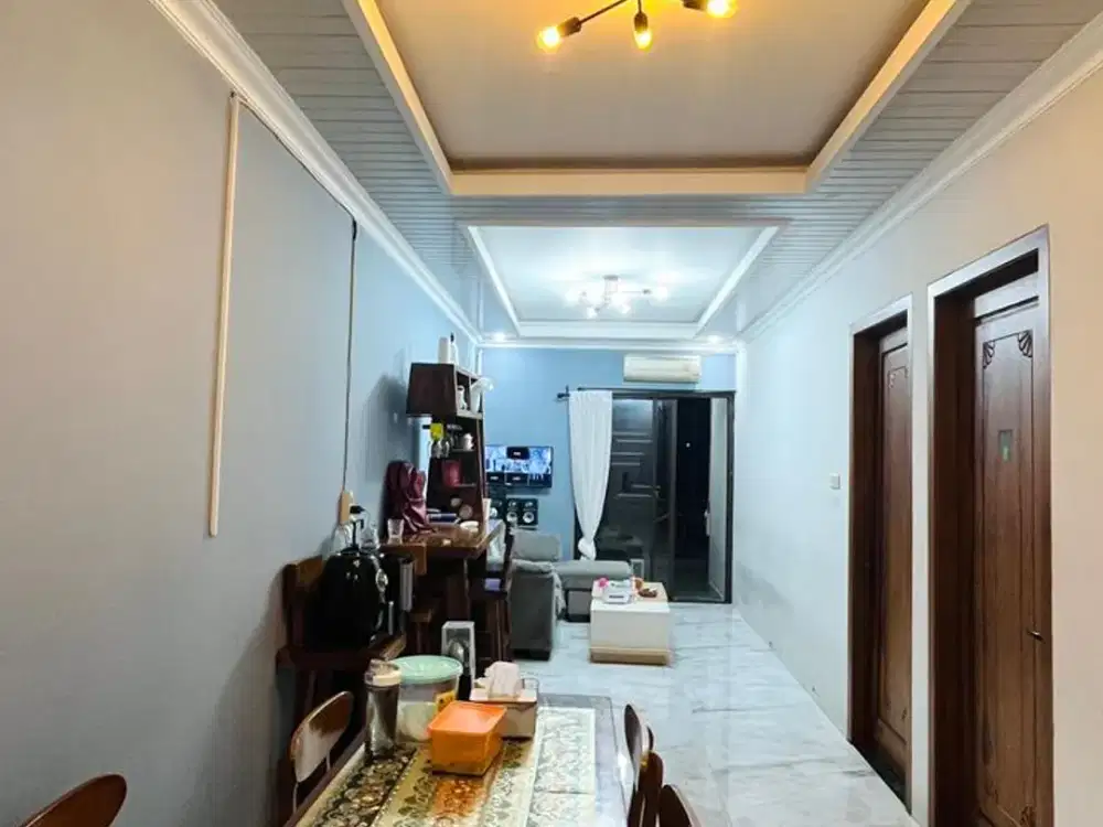 Rumah Mewah 4 Lantai Kapuk Raya – Dekat Pom Bensin AKR, Rooftop, Siap Huni! Nego Sampai Deal!