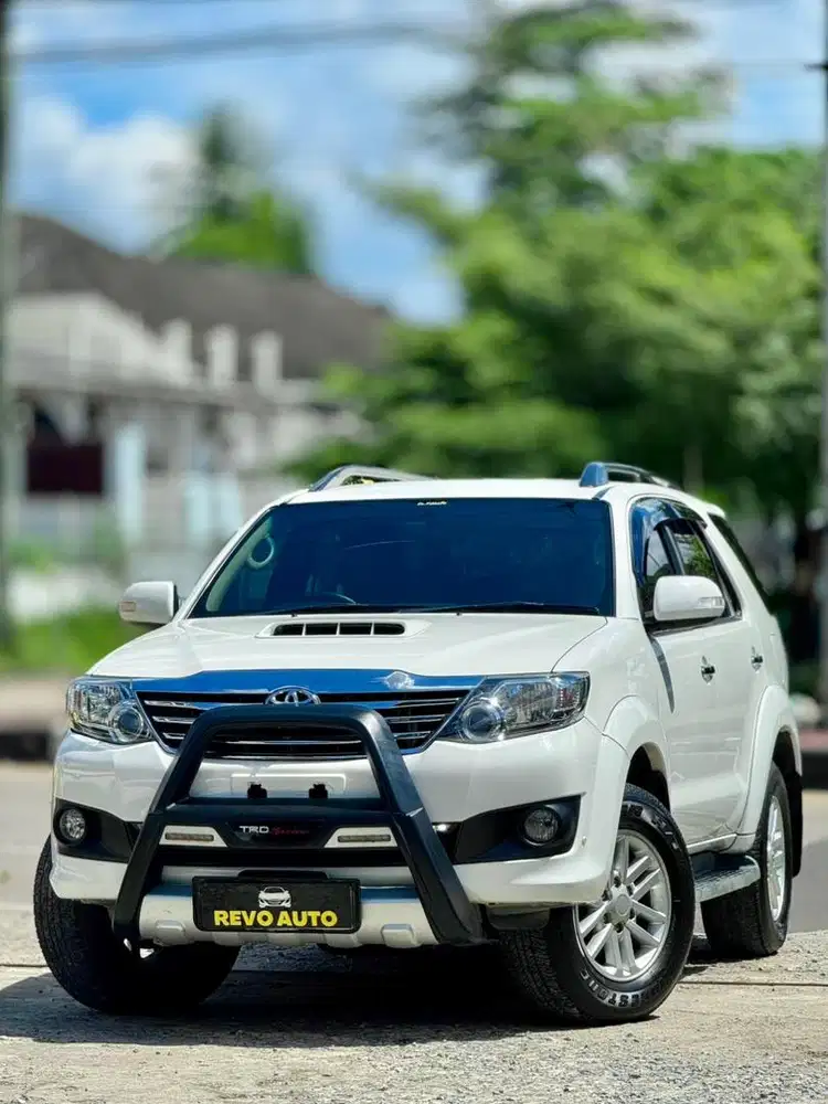 Toyota Fortuner VNT 2.5 At 2014 / 2015 diesel Automatic solar 2013