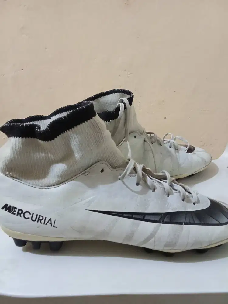 Sepatu bola Nike seri CR7 size 41