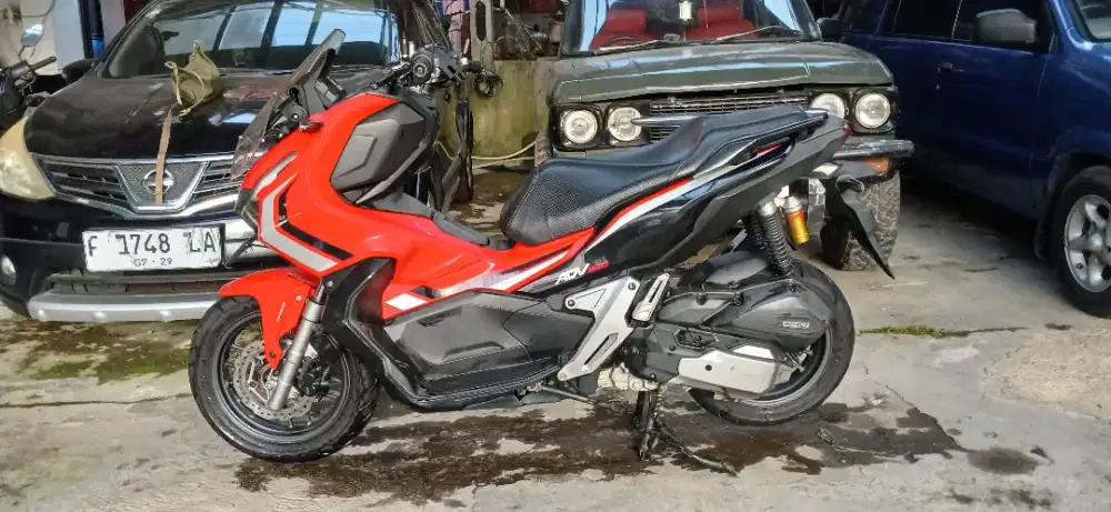 Di jual motor adv 150 abs