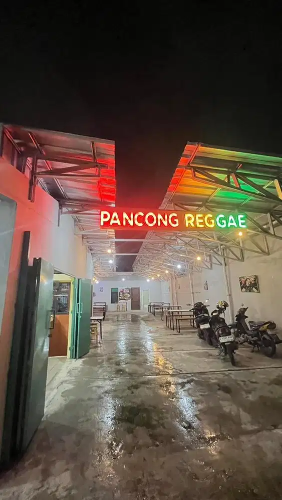 Dicari Cepat Pramusaji dan Kasir Pancong Reggae