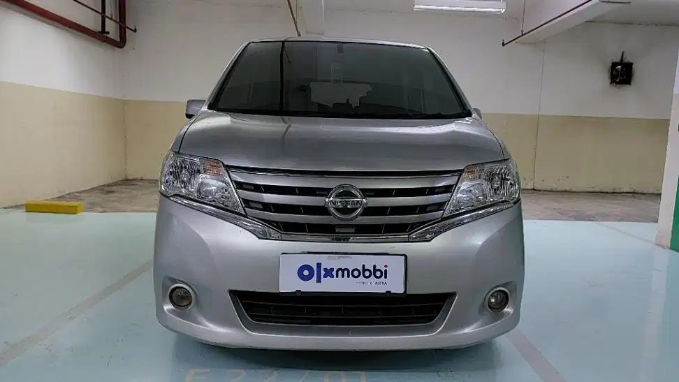 DP MURAH Nissan Serena 2.0 Bensin-AT 2013 Silver C7JAE