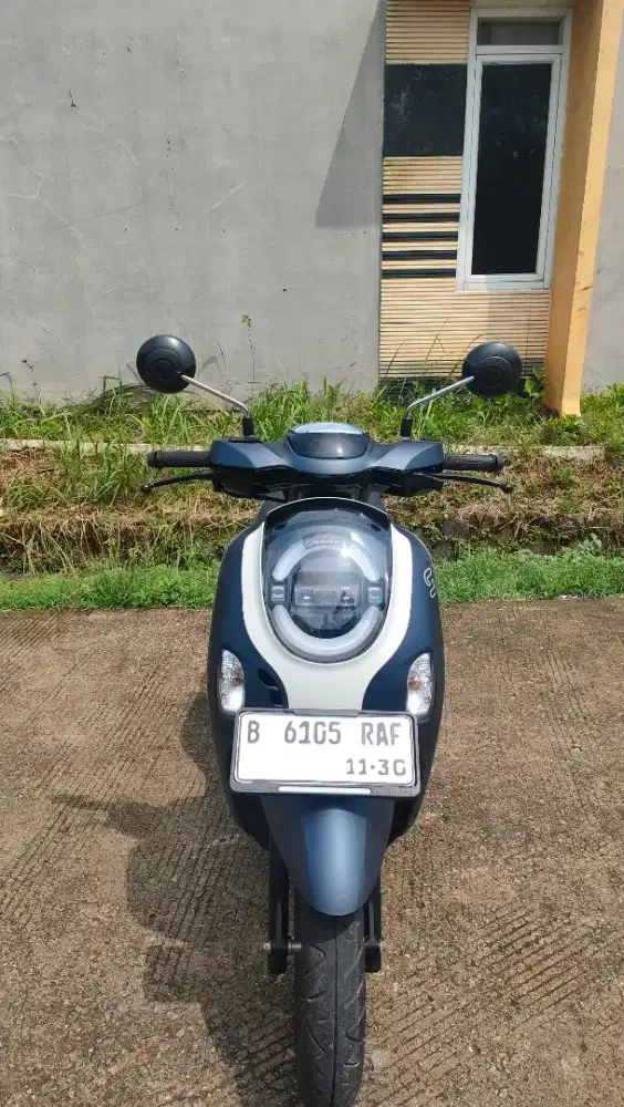 Nia: SCOOPY FASHION DP 900K PLAT B JAKTIM PAJAK HIDUP