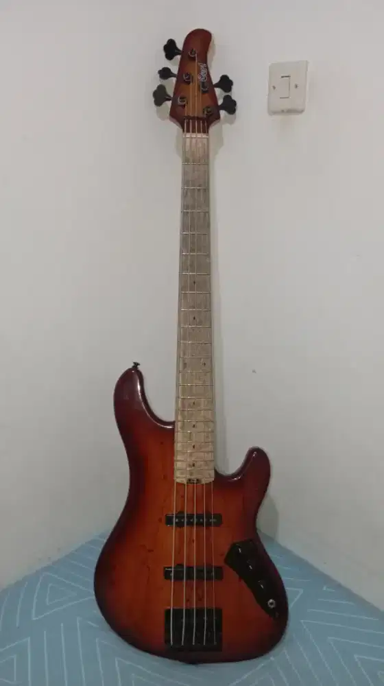 Bass Cort GB-IH5 Indro Hardjodikoro Signature