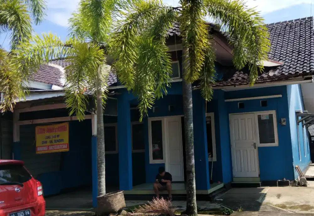 Rumah hoek di perumahan nyaman