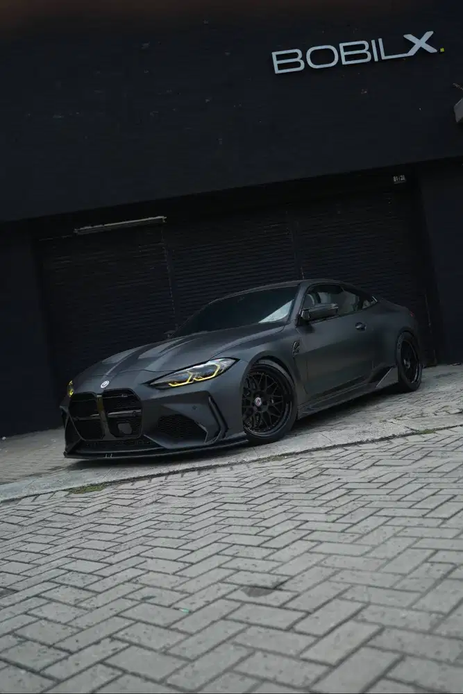 NIK 2023 BMW M4 Competition G82 Matte Black (Wrapping) on Black