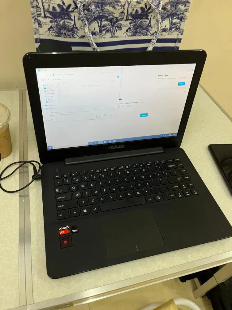 laptop asus windows 10