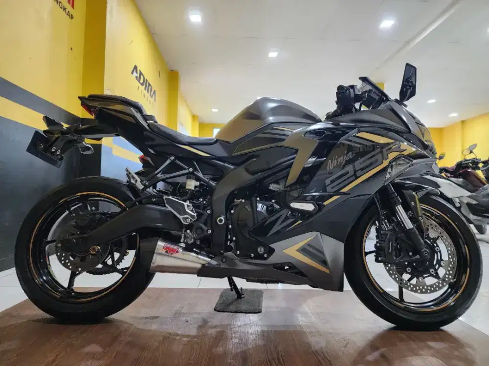 ZX 250cc ABS 2022 exclusive