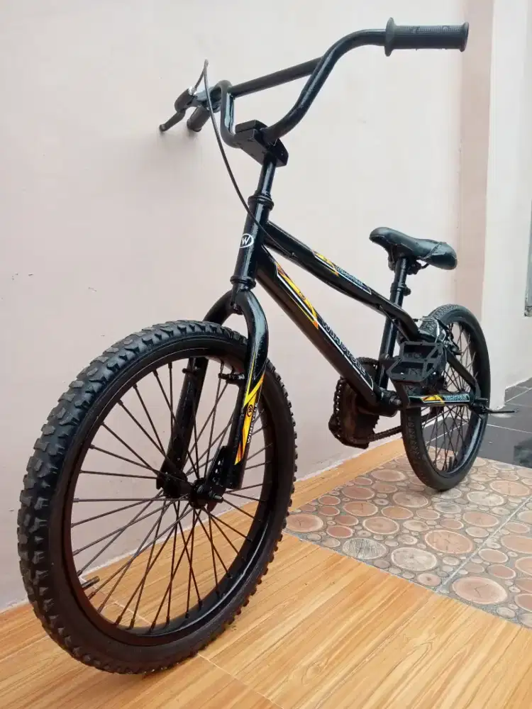 Sepeda BMX Ukuran 20 Wimcycle.