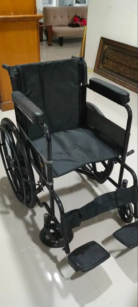 Kursi Roda KIFAMED Original – Kondisi Bekas Masih Bagus Siap Pakai