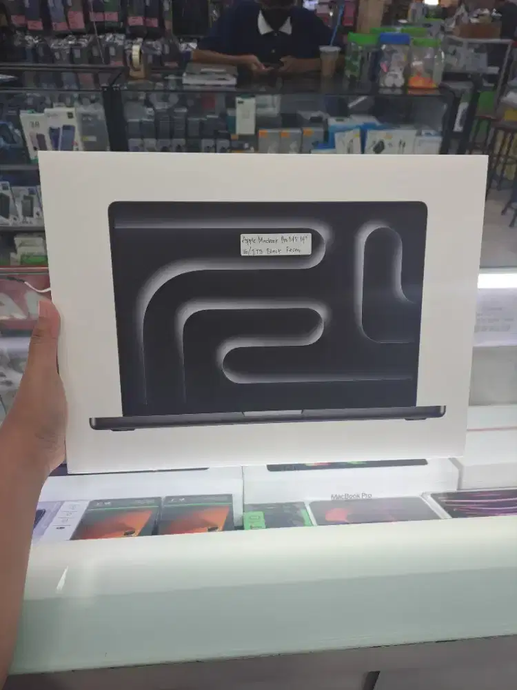 Macbook Pro M5 16/1TB SSD Space Black 14 Inch BNIB IBOX Resmi