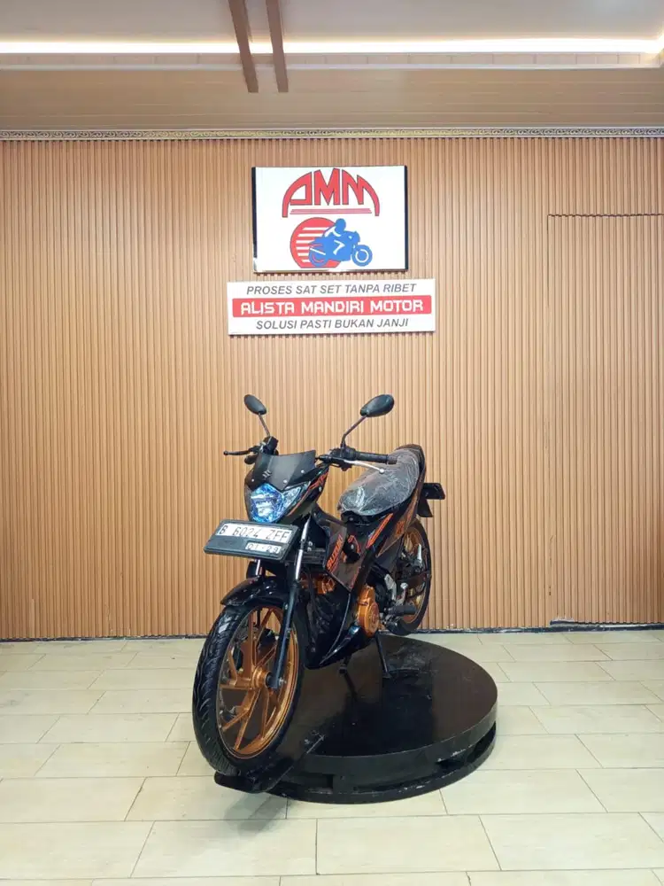SATRIA FU 2014. MESIN BODY KAKI2 ISTIMEWA. SS LENGKAP. BISA NEGO