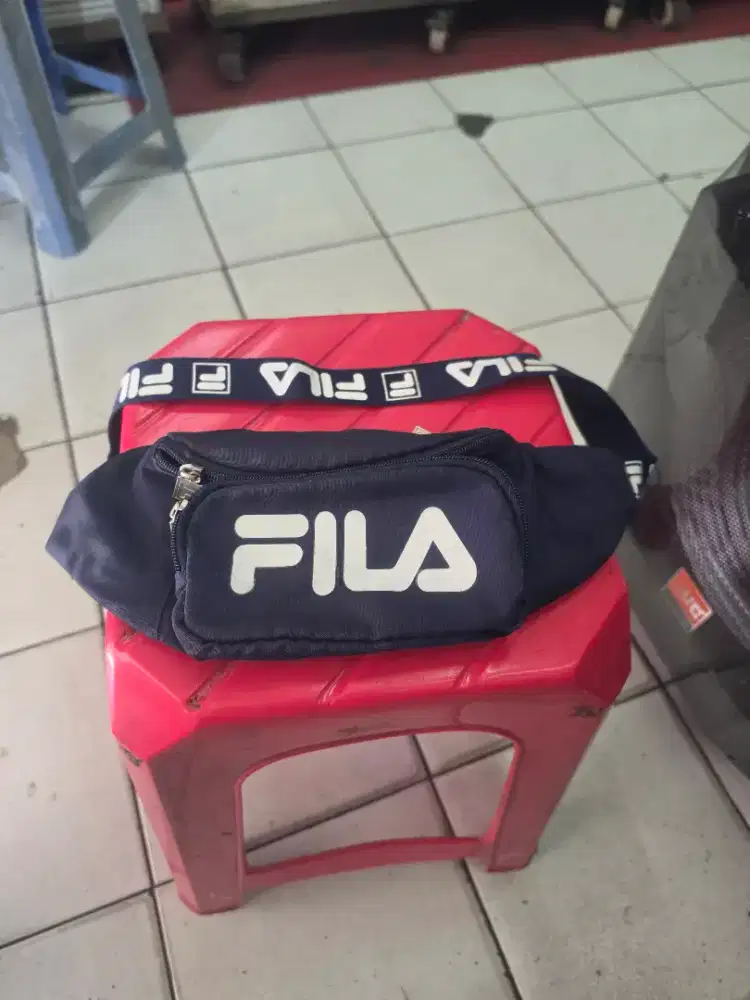 FILA Tas Pinggang Wanita / Pria Bahan Parasut Waterproof Premium