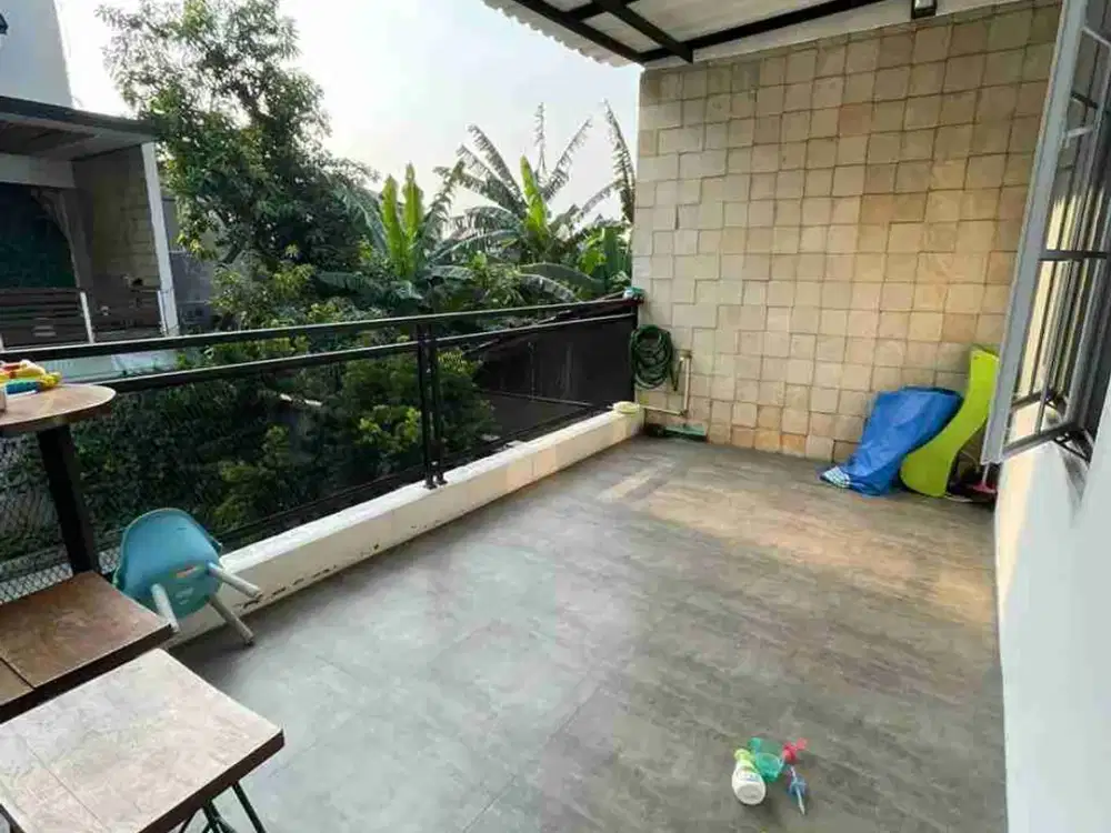 Spacious & Multifunction House W/ Rooftop at Terogong Cilandak