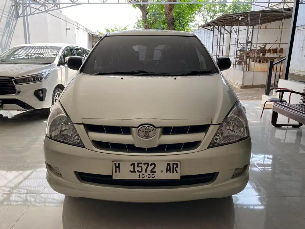 Innova 2.0 G bensin MT 2004