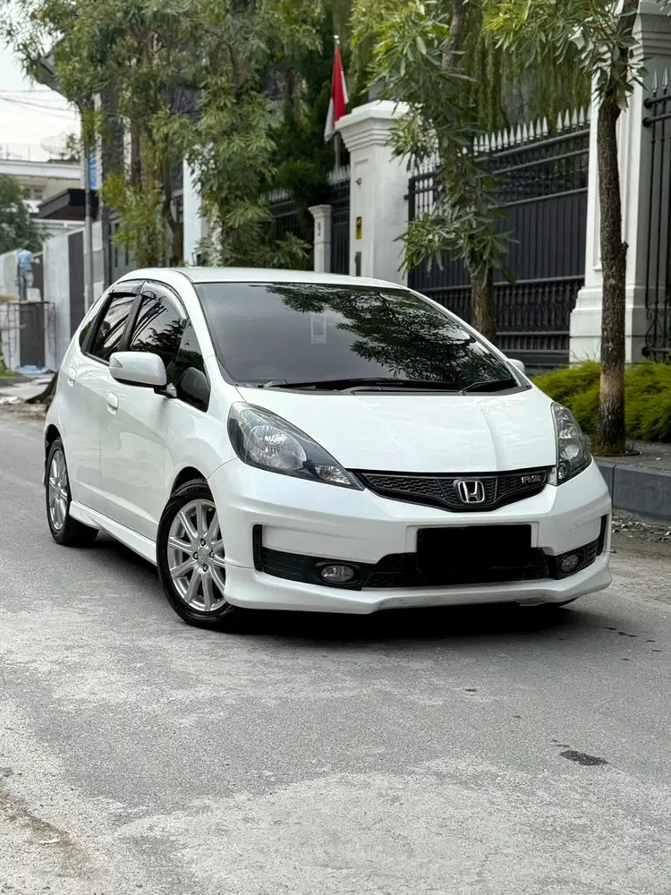 Jazz RS Manual GE8 2014 Putih 2013