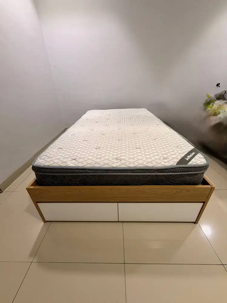 Tempat Tidur Ranjang Heim Studio Kato Dekoruma 121 x 204cm