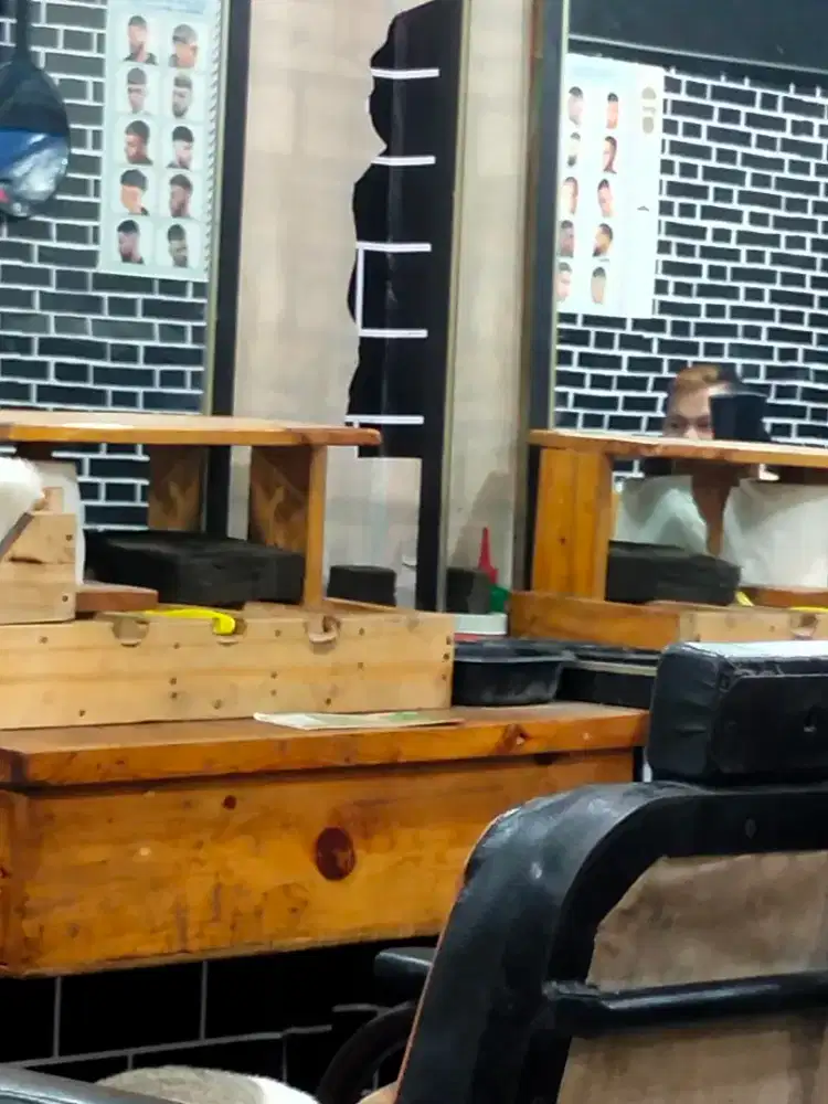 dibutuhkan yg bisa potong rambut