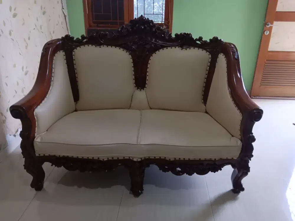 JUAL SOFA JATI Klasik Ukir Kayu Jati Tua Solid – Mewah & Kokoh