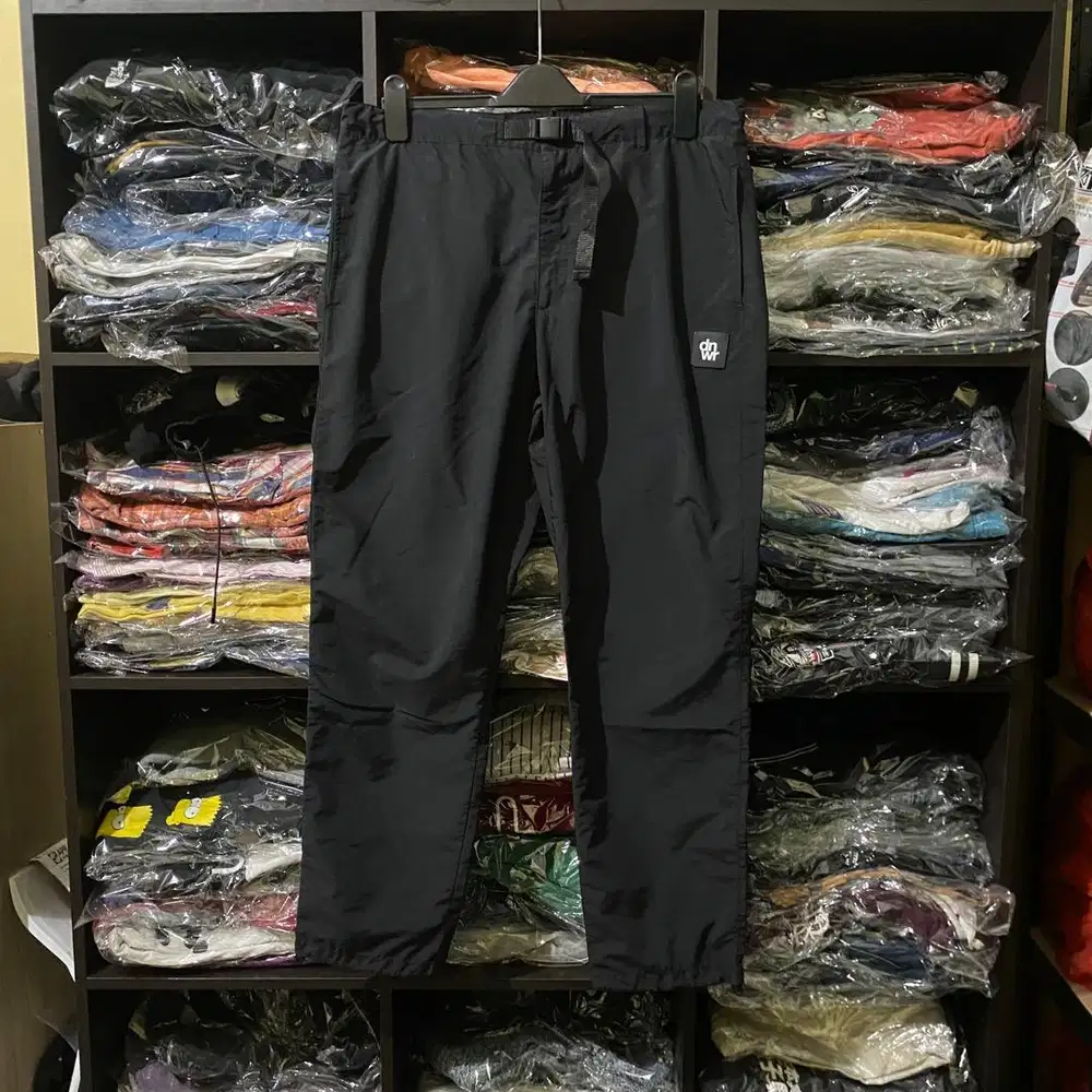 Celana utility Zara - Size XL  - nylon outdoor pants hitam black