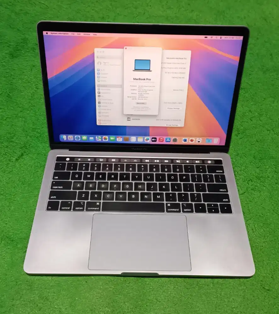 Apple MacBook Pro 2019 Intel i7 16/256 Grey Touchbar Mulus Murah