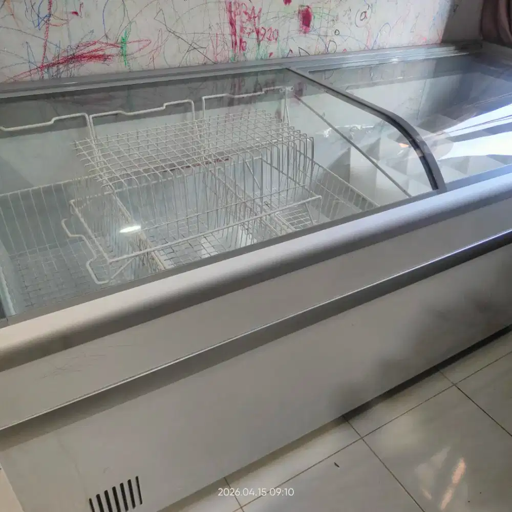 Dijual Freezer kaca sleding