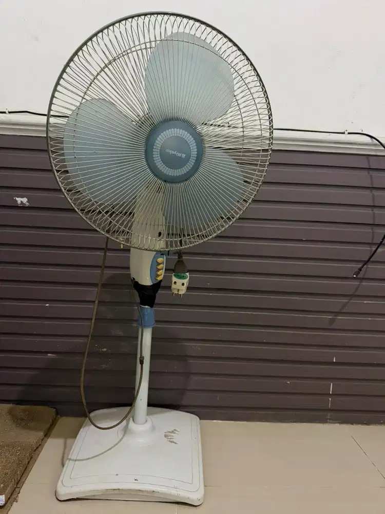 Kipas Angin kondisi seadanya