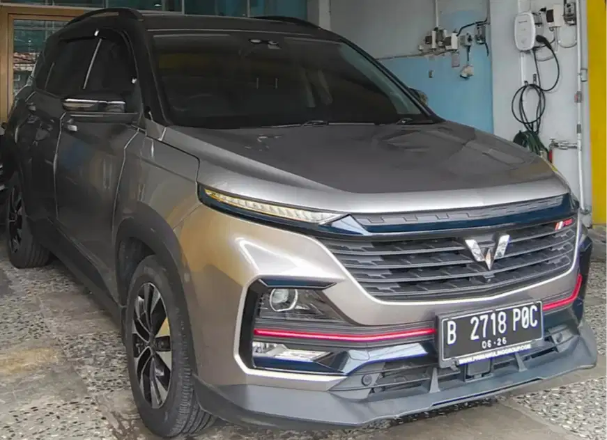 Mobil Wuling Almaz RS Pro