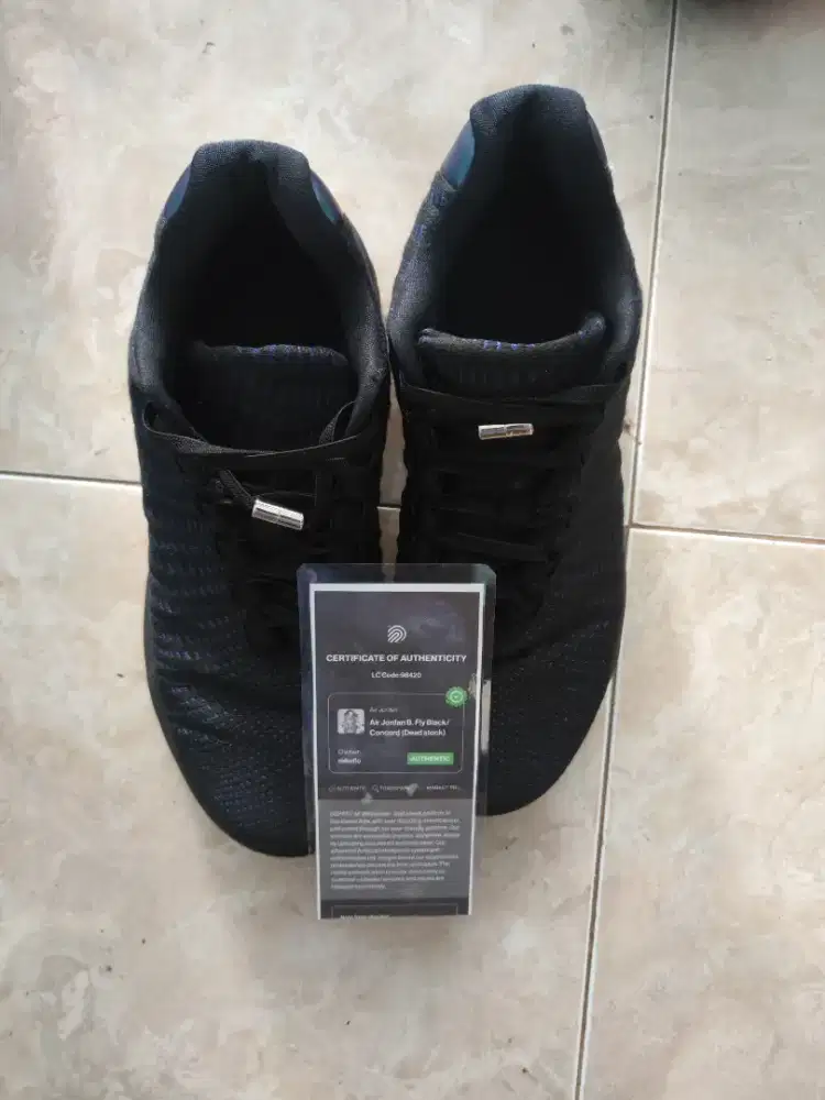 Sepatu air jordan B. Fly black concord