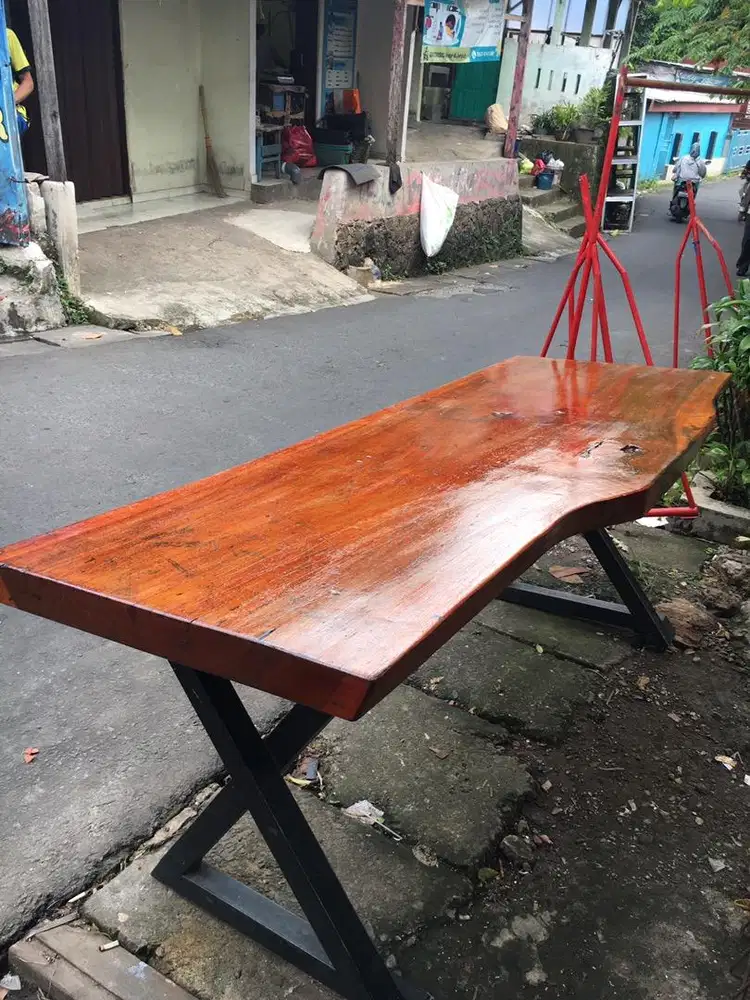 Meja Kayu (Kaki besi)