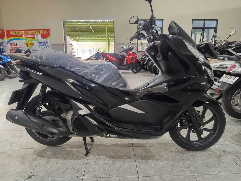 PCX HITAM TAHUN 2019