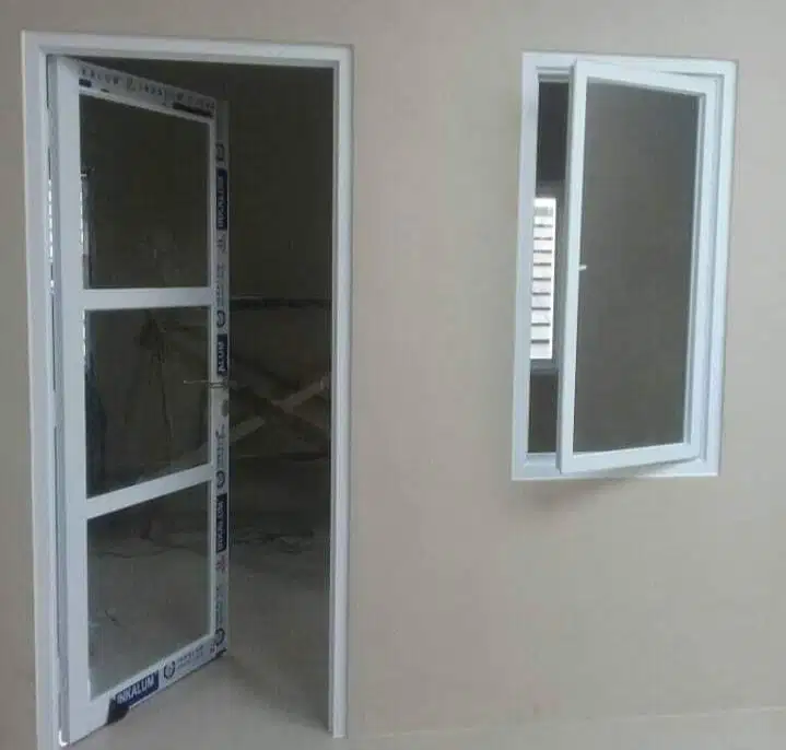 Kusen alumunium moderen