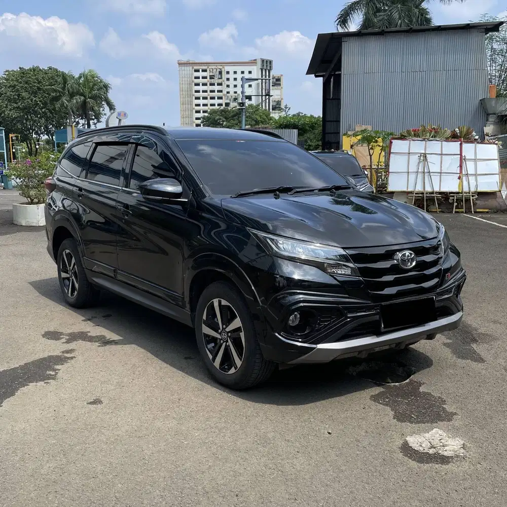 TOYOTA RUSH GR 1.5 A/T 2024