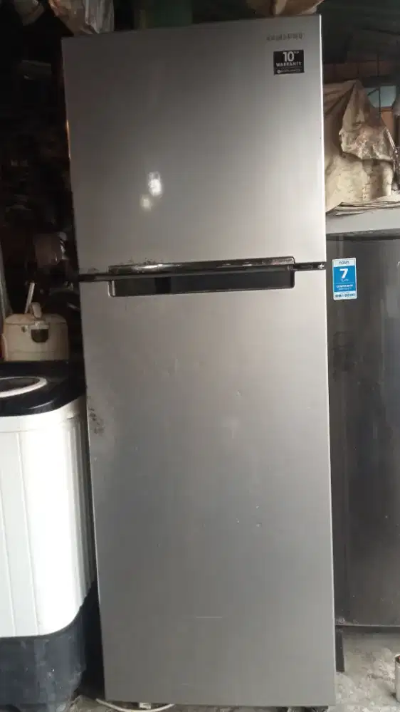 kulkas 2 pintu SAMSUNG digilllltal inverter, kondisi normal siap pakai