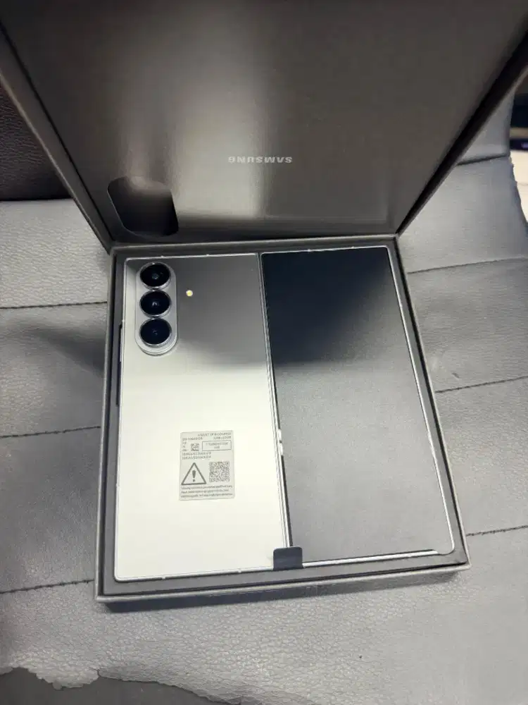 Samsung z fold 7 12/256