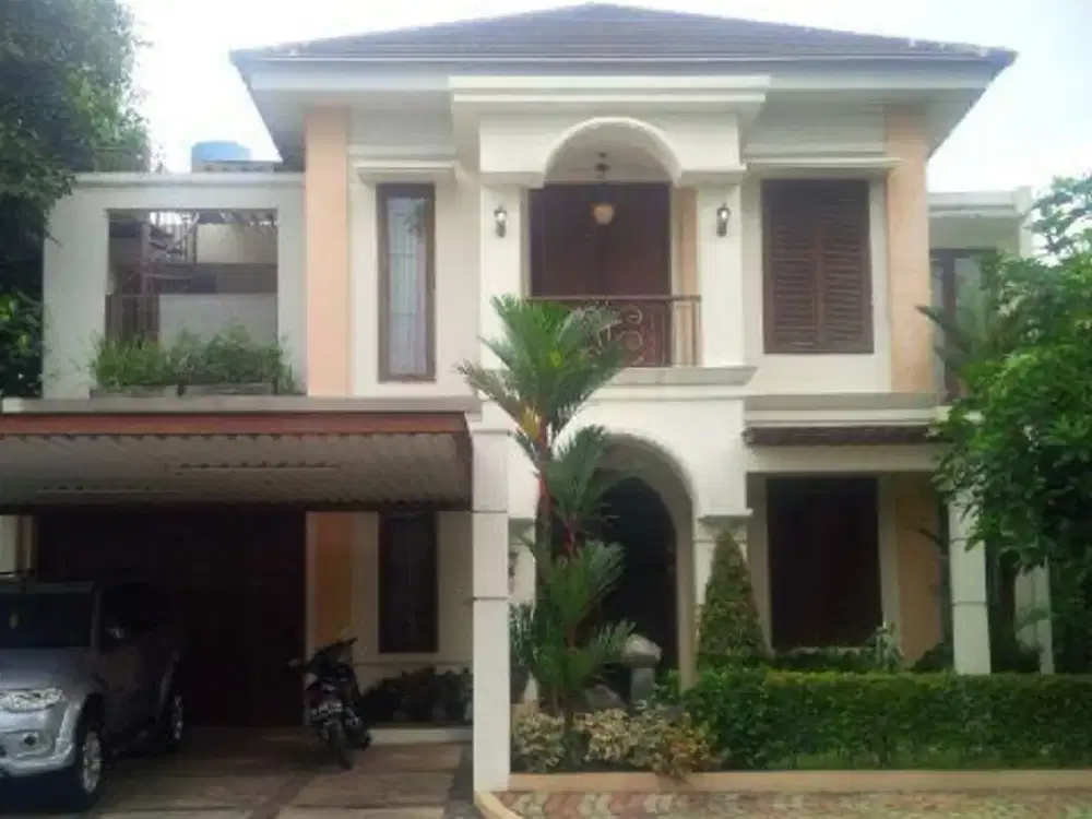 Rumah mewah di Townhouse, Grand Bintaro Residence