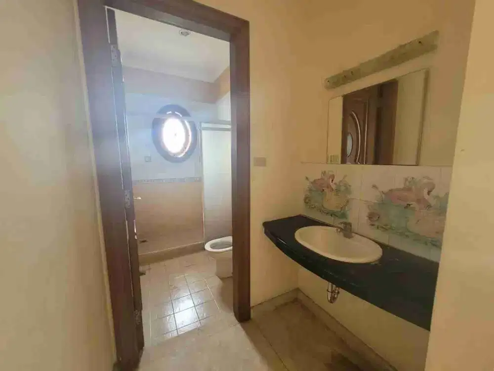 Dijual Rumah Huk Besar Bagus di Gading Kirana Kelapa Gading