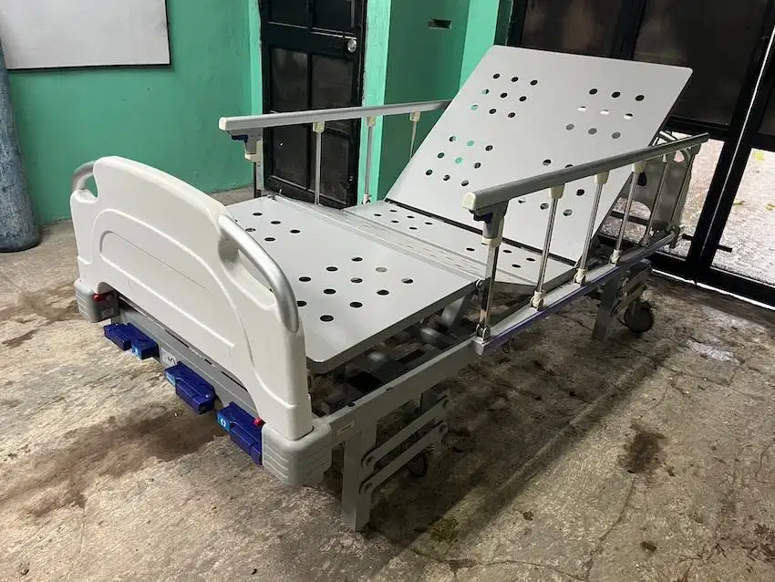 Jual Bed Ranjang Pasien Manual Acare 3 Crank