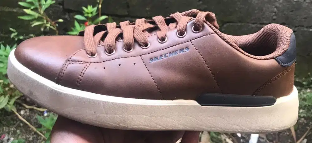 Sepatu sketcher street air cooled